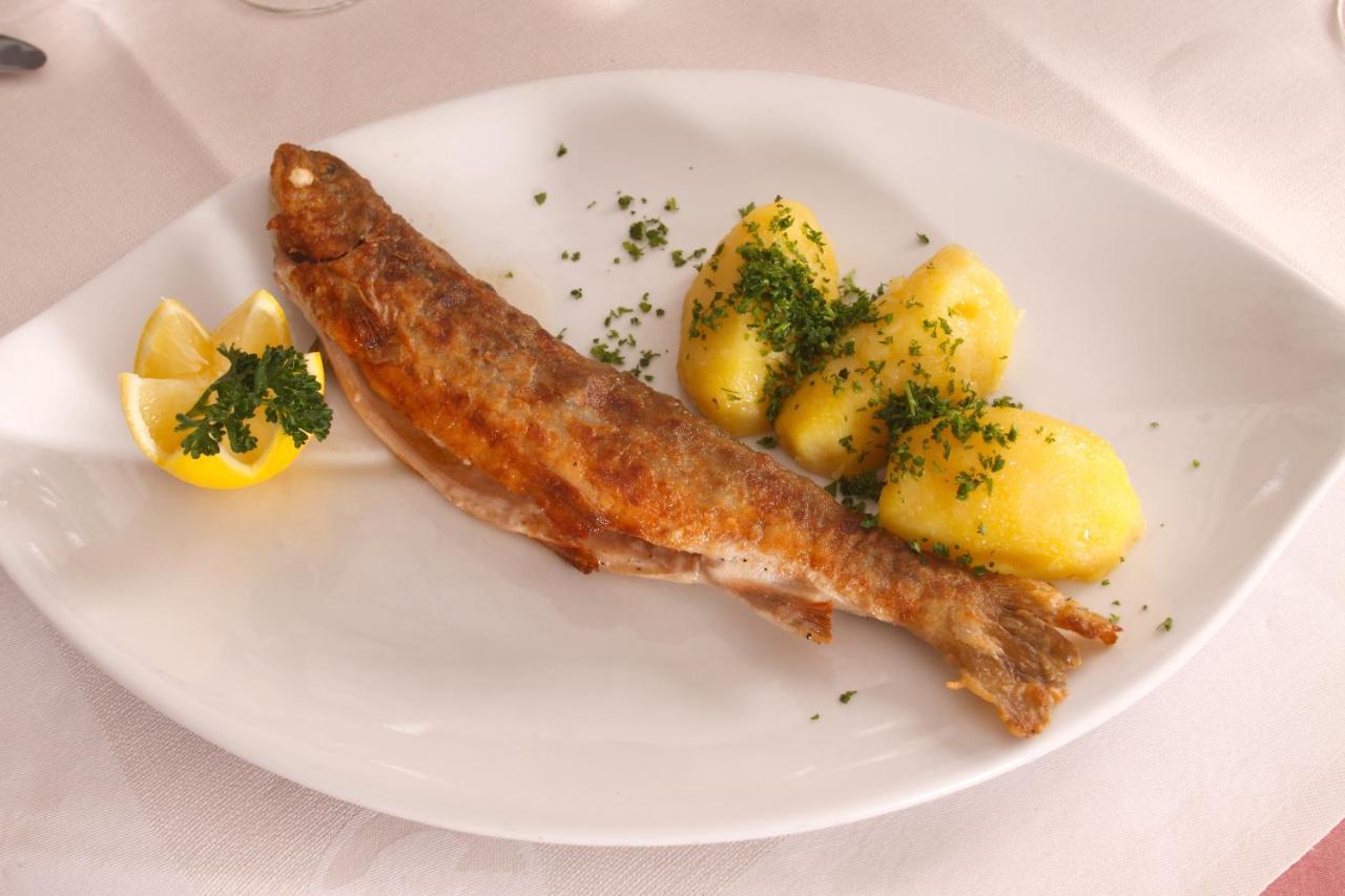 Gasthof Zum Hirschen Hotel Altaussee Kültér fotó